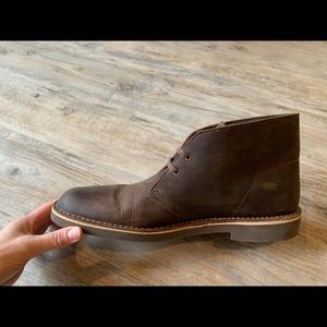 Clarks Men’s Bushacre 2 Chukka Boots in Beeswax